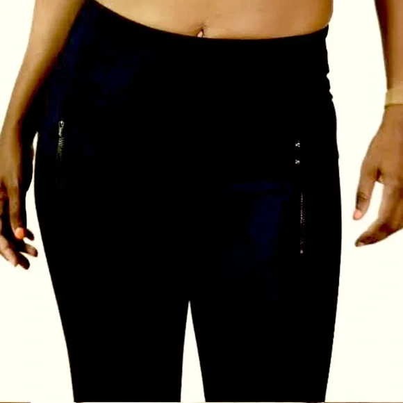Athleta stellar pant size small in Black - Picture 8 of 9